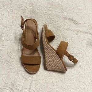 Old Navy Size 6 Carmel Brown Espadrille Wedge Heel Sandals